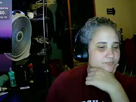 lolalicious_758 on StripChat 