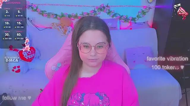 Lolisuccub on StripChat 