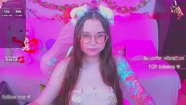 Lolisuccub on StripChat 