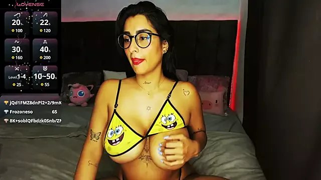 lovely_violet13 on StripChat