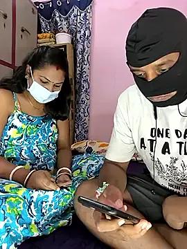 Lovlycouple1 on StripChat 