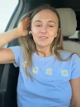 lunagirl13 on StripChat