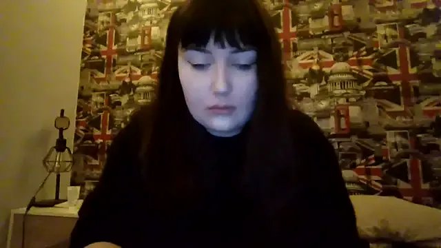 Lynylou on StripChat