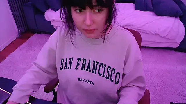 Lynylou on StripChat