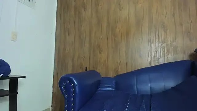 Mature_Skinny on StripChat