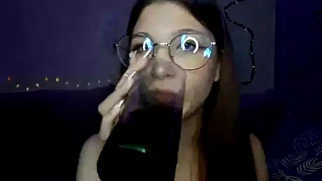 MiaamaLoveLyslt on StripChat 