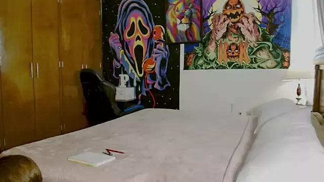 MINI_Petite on StripChat 