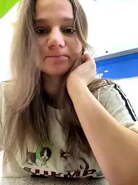 MiniVi on StripChat 