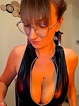 MissMialicious on StripChat 