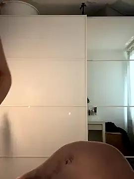Missmilawild on StripChat 