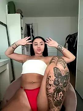 Missmilawild on StripChat 
