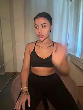 Missmilawild on StripChat 