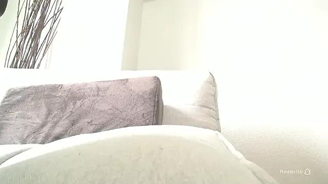 momo_chamu on StripChat