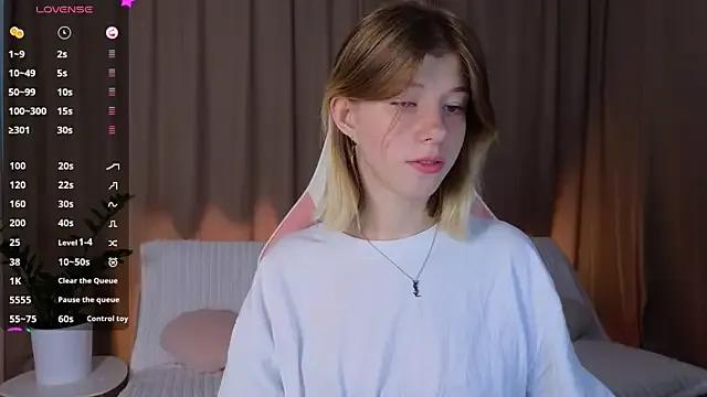 MuraLuxa on StripChat