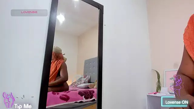 NanyMoreno on StripChat