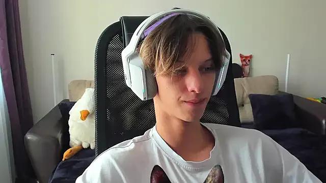 Ostin_meow on StripChat