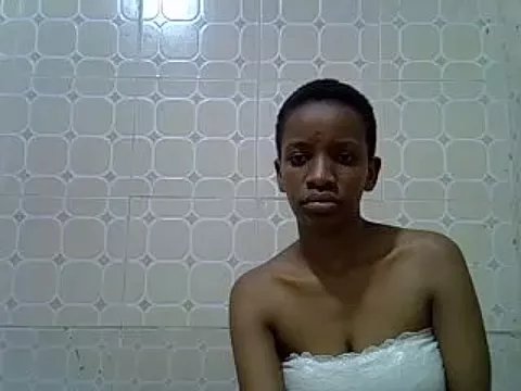 prettybeee on StripChat