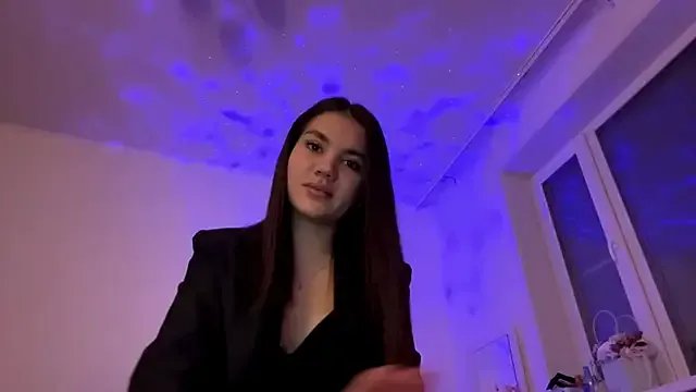 Priscillla_Cute on StripChat