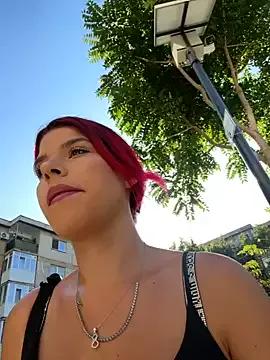 RiriRoseey on StripChat 