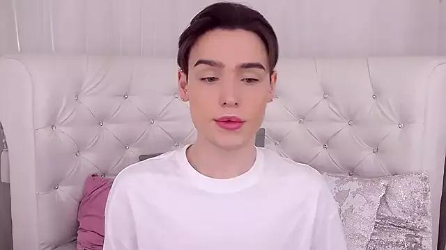 RobbyCharming on StripChat 