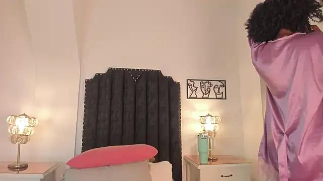 SamanthaBrown69 on StripChat 