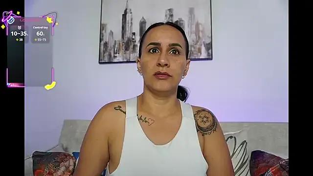 Sara_Charmy on StripChat 