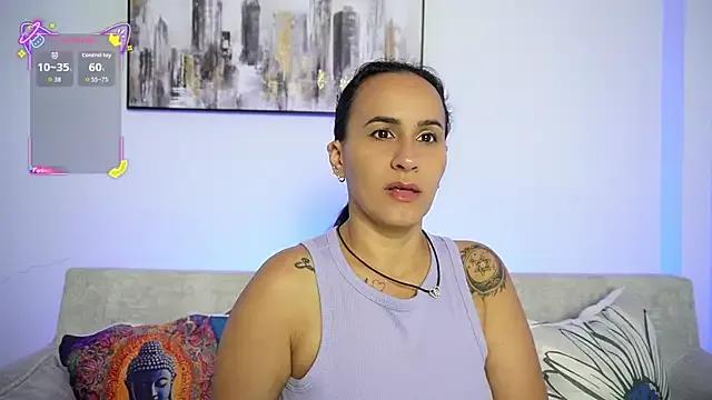 Sara_Charmy on StripChat 