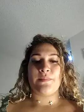 Sara_smiiith211 on StripChat 