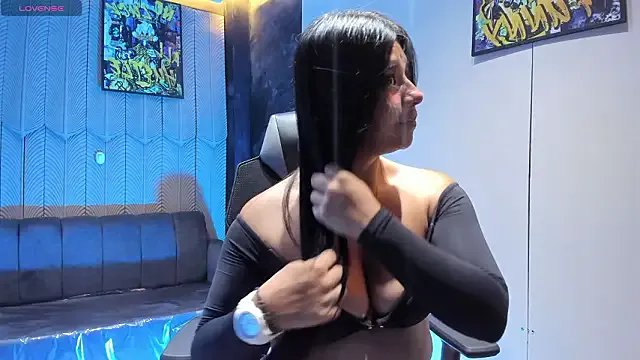 shaden_ — topless + cameltoe