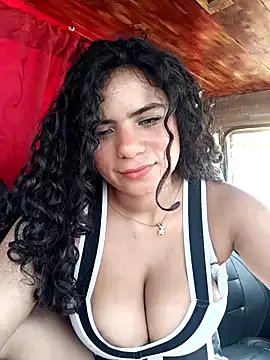 Simone_Miller on StripChat