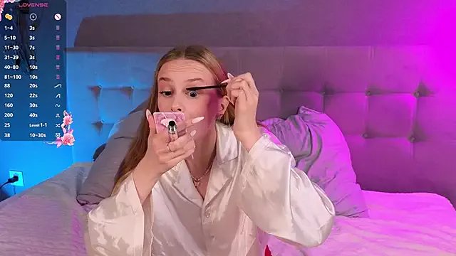 soft_babe on StripChat