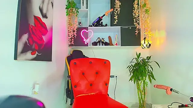 SQUIRT4UMEGAN on StripChat