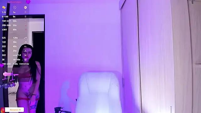 Succubus_222 on StripChat 