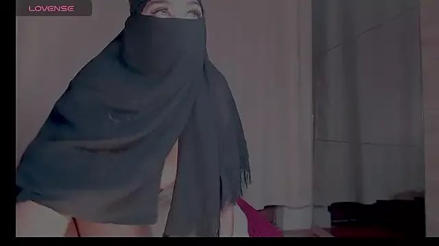 sweet_diazzz on StripChat