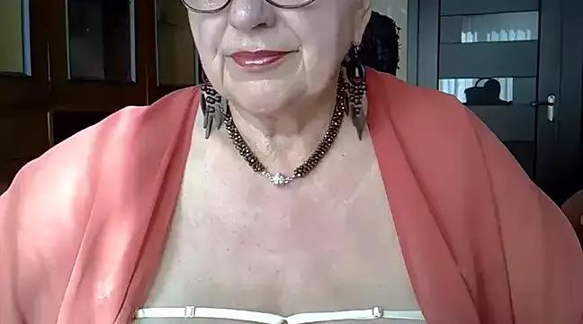 SweetCherry27 on StripChat 
