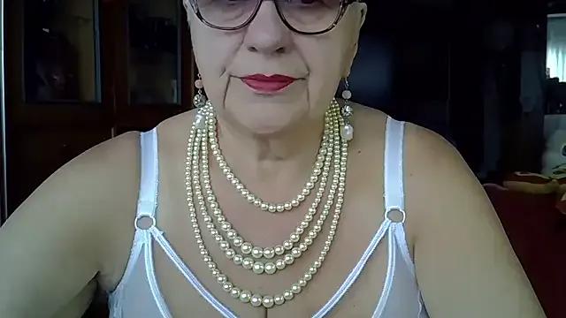 SweetCherry27 on StripChat 