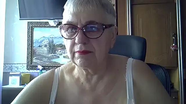 SweetCherry27 on StripChat 