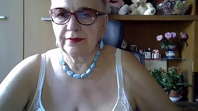 SweetCherry27 on StripChat 