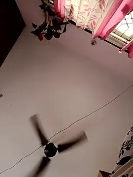 thanusi_2 on StripChat
