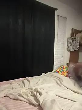 thatonelightskinn on StripChat 