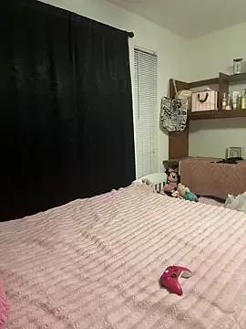 thatonelightskinn on StripChat 