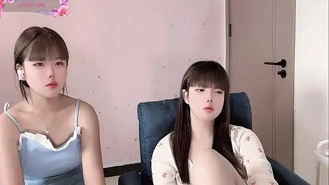 TT-XXTT on StripChat