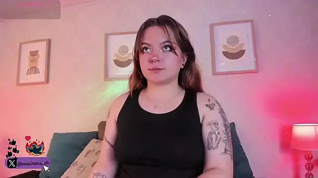 Veronica_simons on StripChat