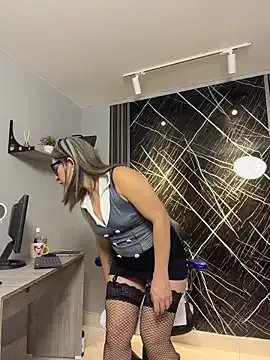 Yelena03 on StripChat