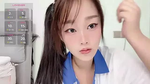 yueyue2003 on StripChat 