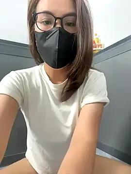 Zyzy009 on StripChat 